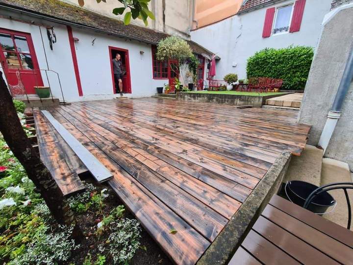 Terrasse en bois traitée Saint-Germain-des-Fossés