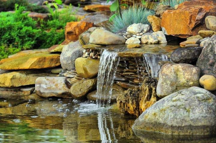 Cascades et cours d'eau pour un jardin vivant